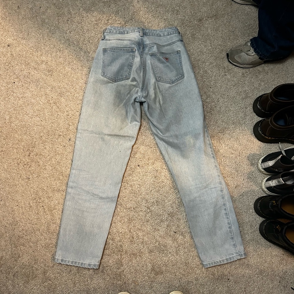 Light Wash Guess Jeans - Picture 2 of 2